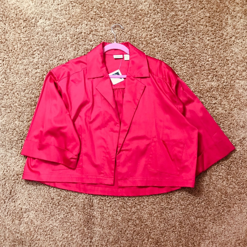 Two piece Capri pants set. - Picture 6 of 8
